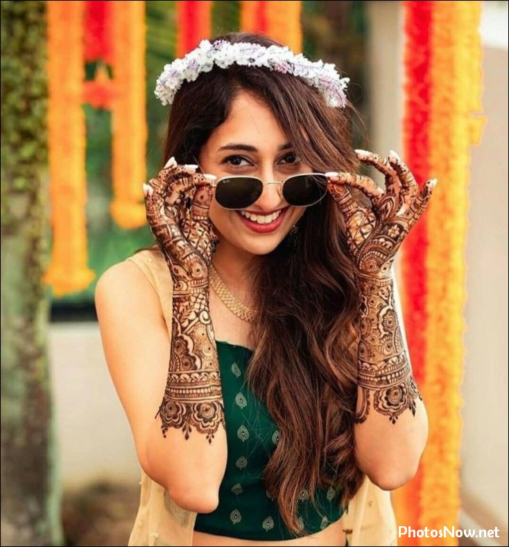 Read more about the article [545+] Simple & Easy Mehndi Designs For Girls Front and Back Hand (2024)